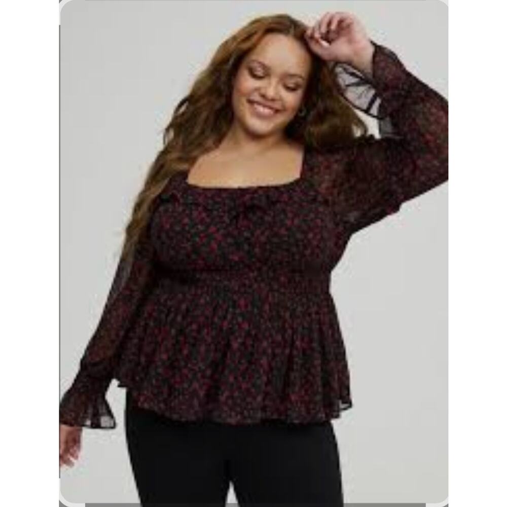 Torrid Black Floral Whimsy Goth Dark Coquette Flowy Top Size 3X